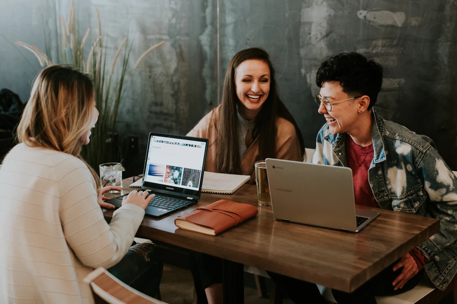 Canadian individual receiving help with personal tax return through an online consultation